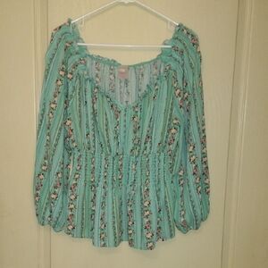 No Boundaries Green Ruched Blouse